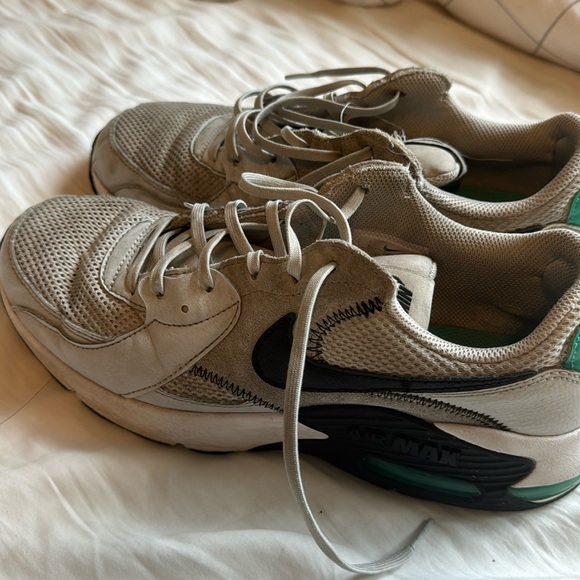 womens air maxes on sale